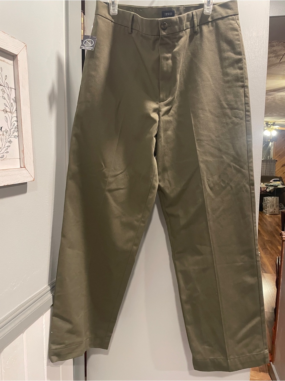 IZOD Men's Olive Green Straight Fit Pants NWT size 34/30 - Picture 1 of 11